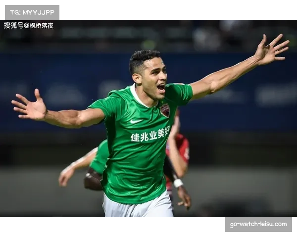 三镇中锋卡迪斯头球争顶成功率突出 战术支点价值初步显现